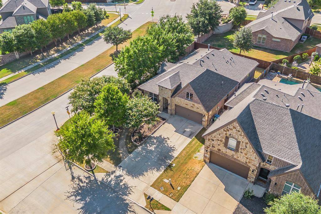 401 Middleton Drive, Roanoke, TX 76262