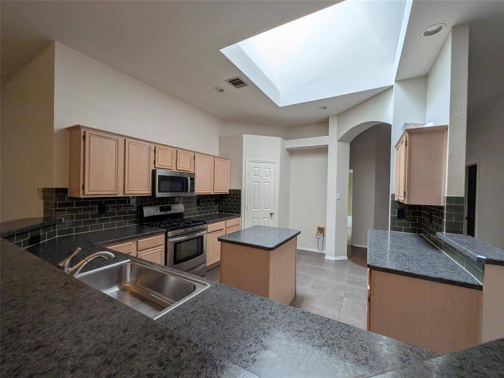 1705 Ingleside Drive, Flower Mound, TX 75028