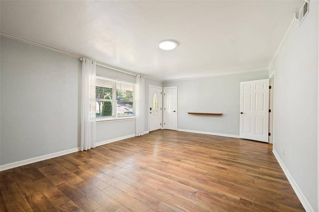 1504 Briarwood Boulevard, Arlington, TX 76013