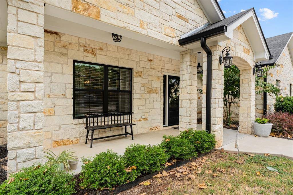 403 S Adams Street, Mcgregor, TX 76657