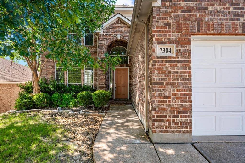 7304 Summit Parc Drive, Dallas, TX 75249
