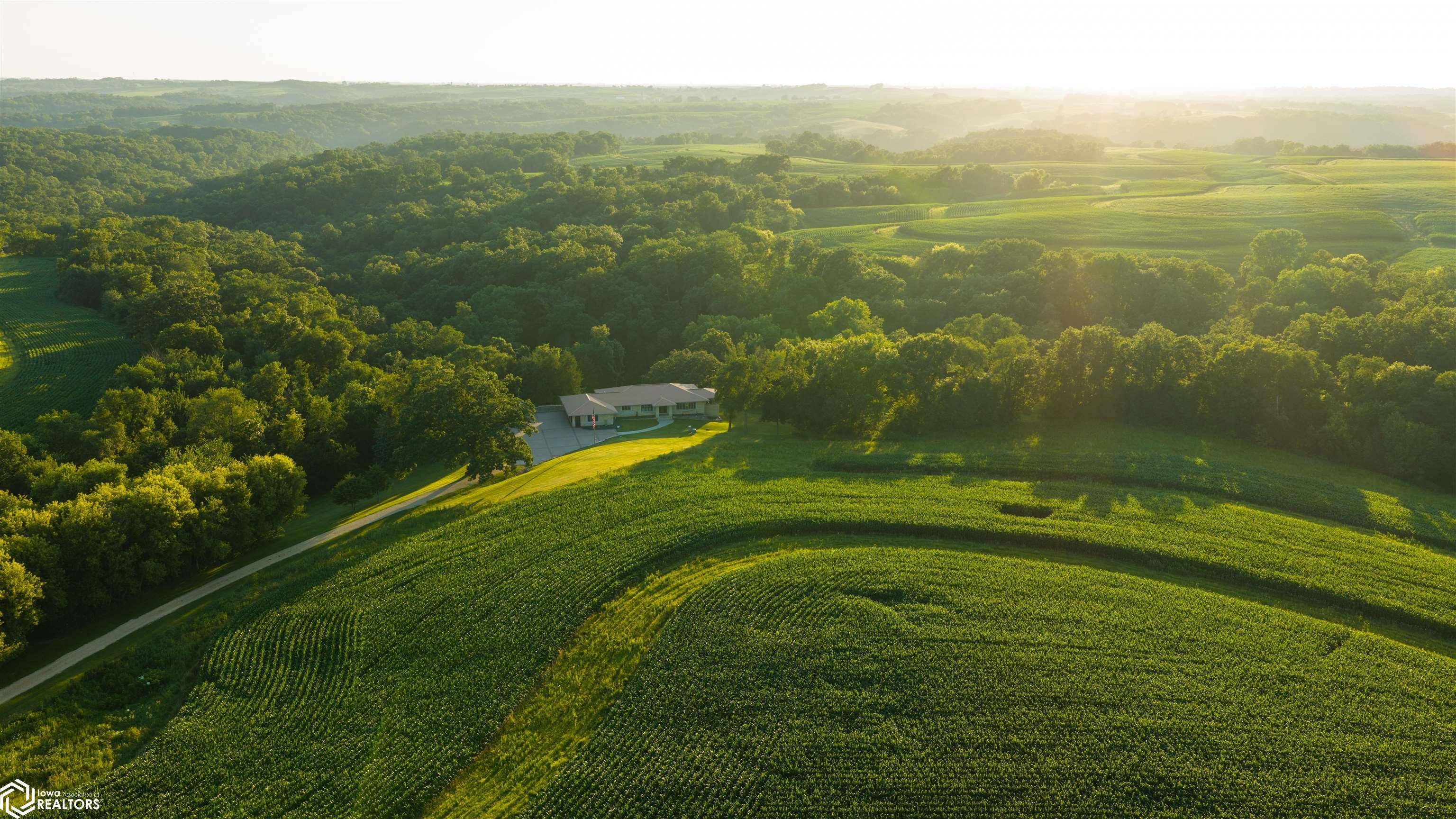 38150 253rd AVE, La Motte, IA 52054