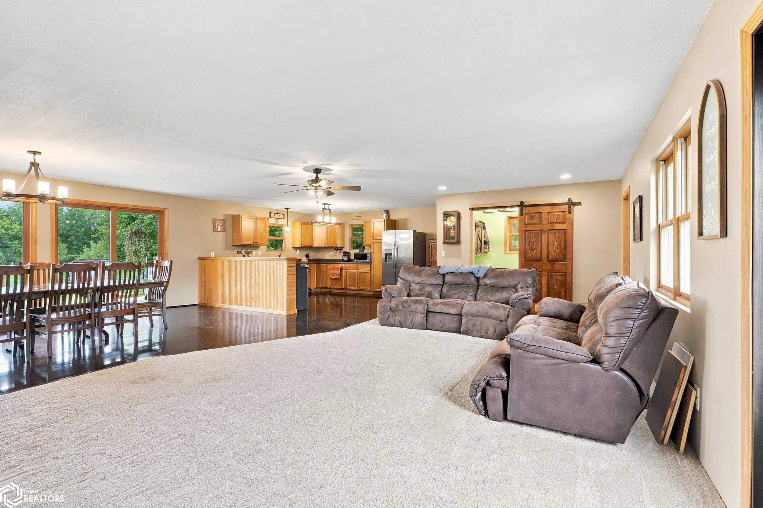2096 290th Ave, Fort Madison, IA 52627