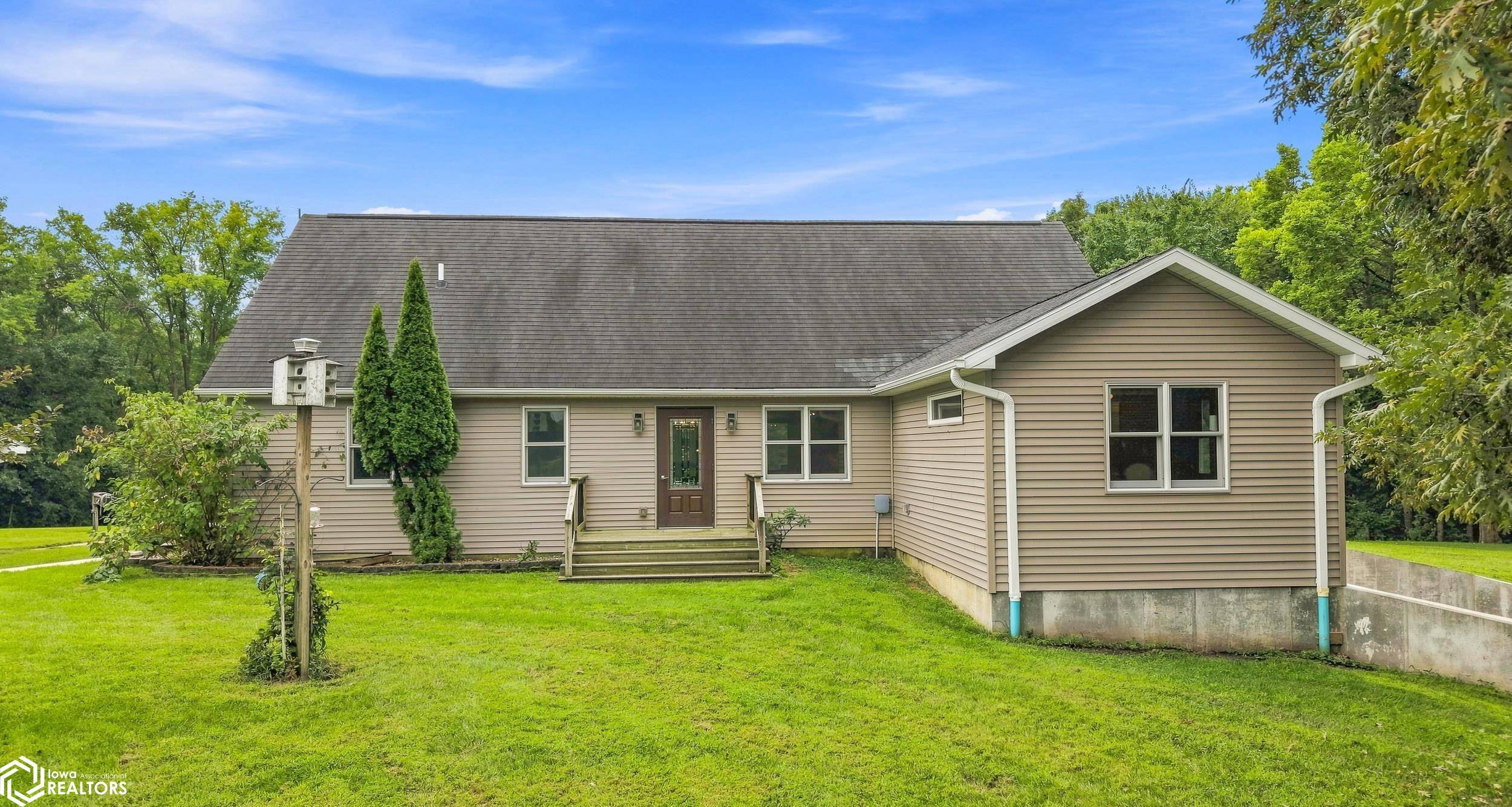 2096 290th Ave, Fort Madison, IA 52627