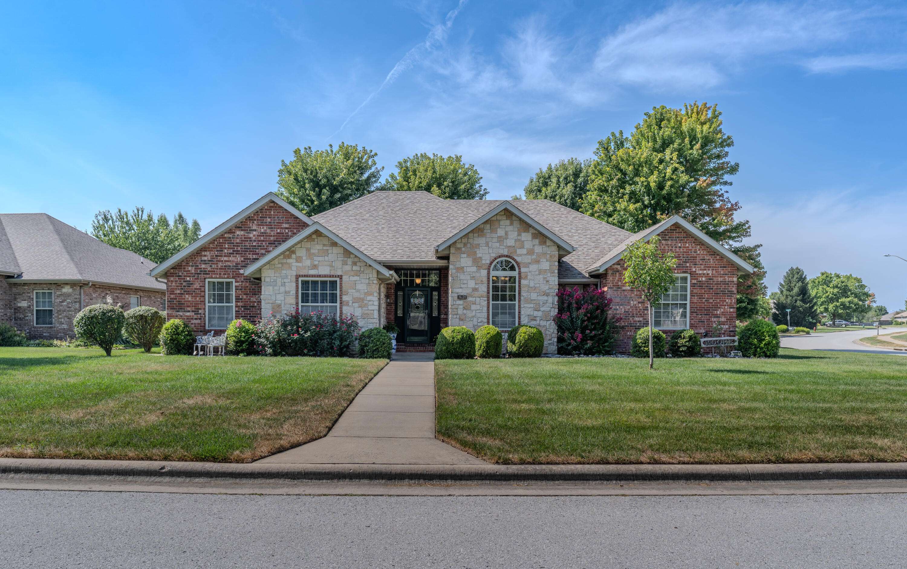 5621 N 10th AVE, Ozark, MO 65721