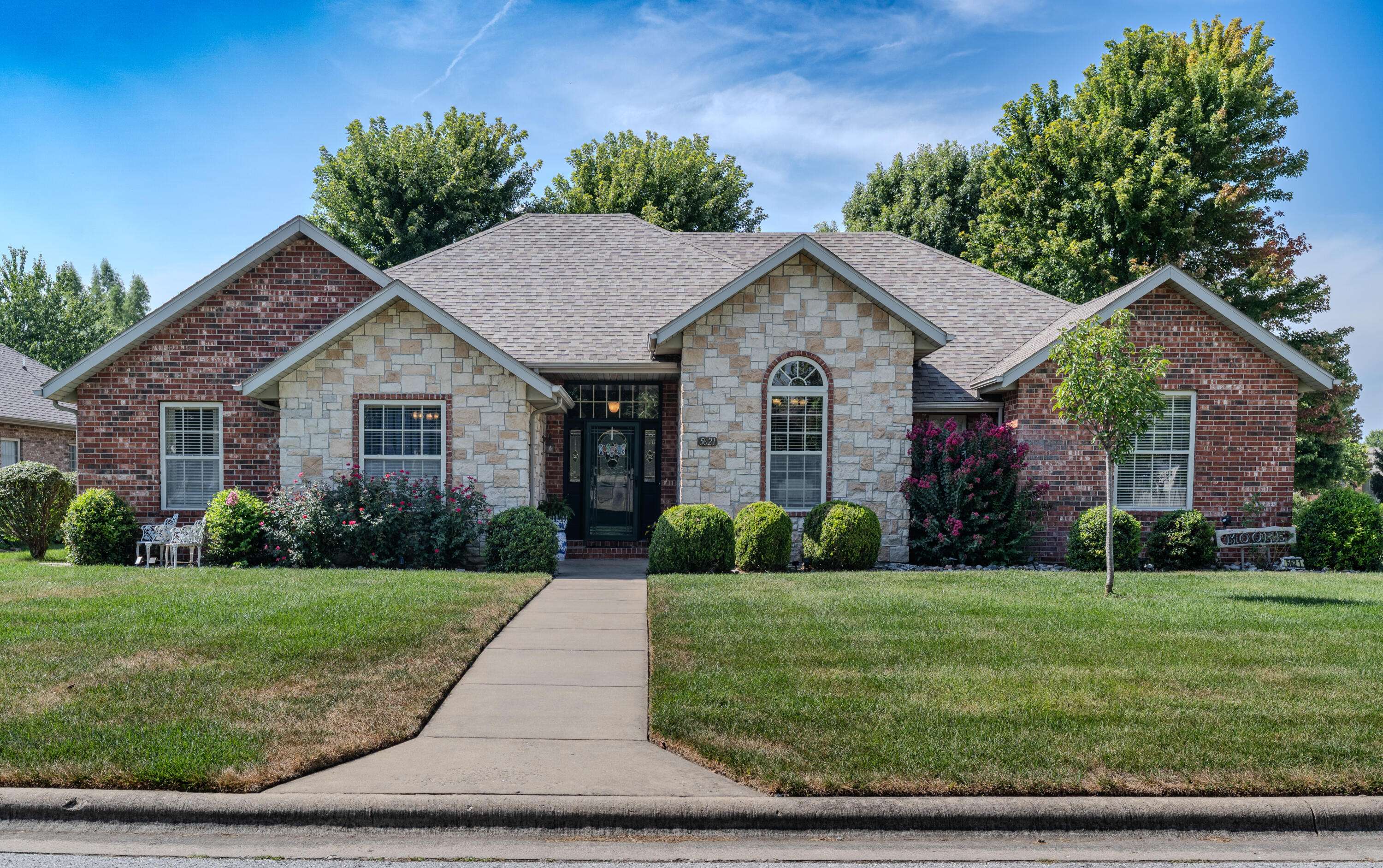5621 N 10th AVE, Ozark, MO 65721