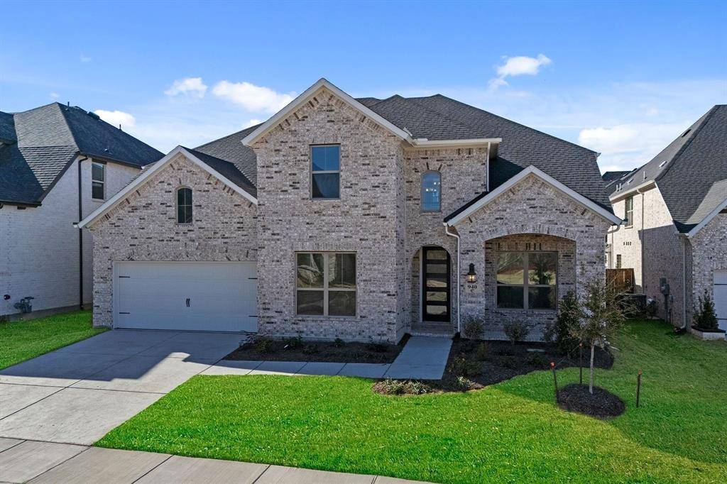 940 Pelotazo Avenue, Fort Worth, TX 76247
