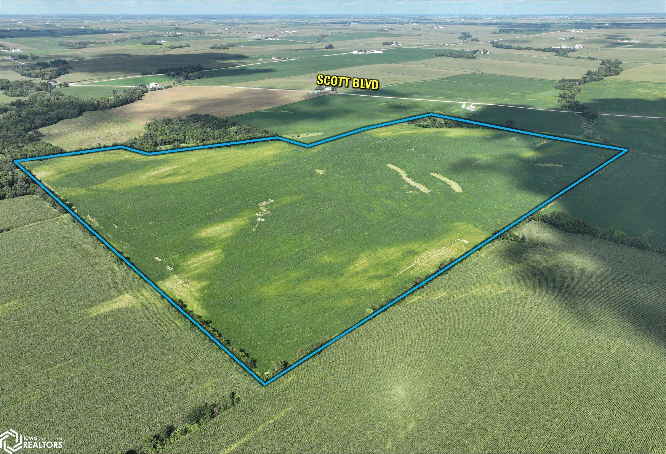Racine AVE, Quasqueton, IA 52326