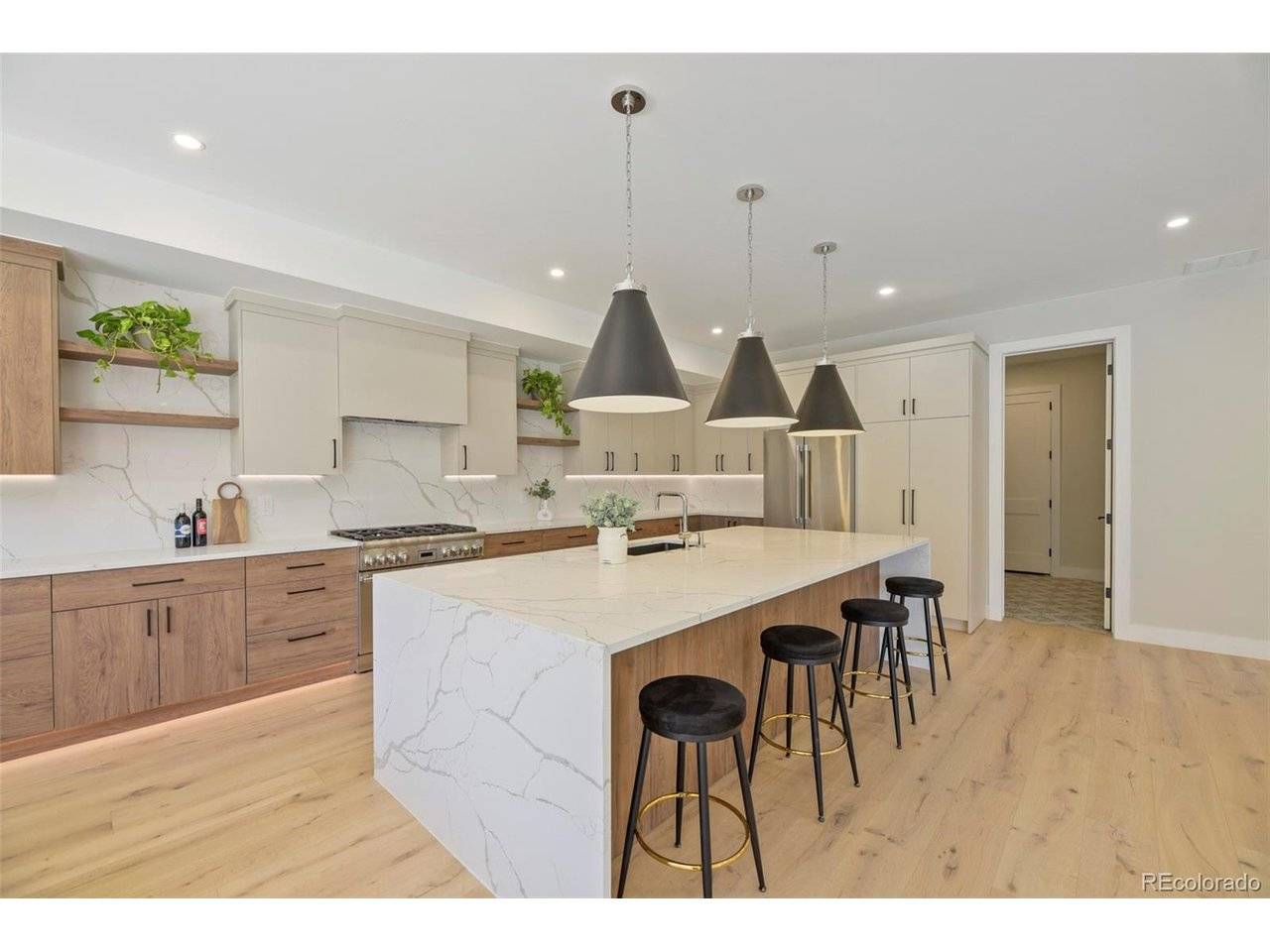 2225 S Dexter, Denver, CO 80222