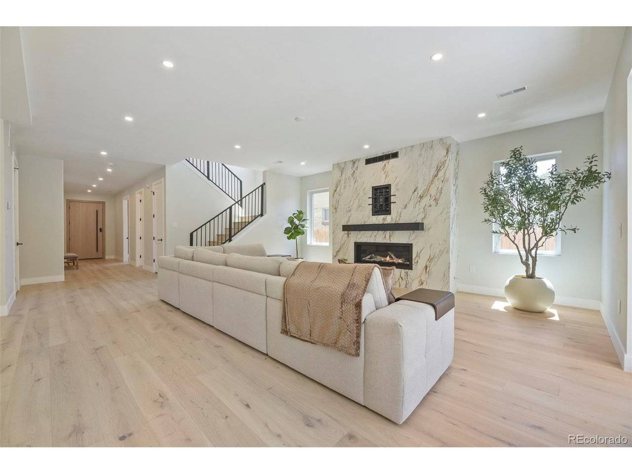 2225 S Dexter, Denver, CO 80222