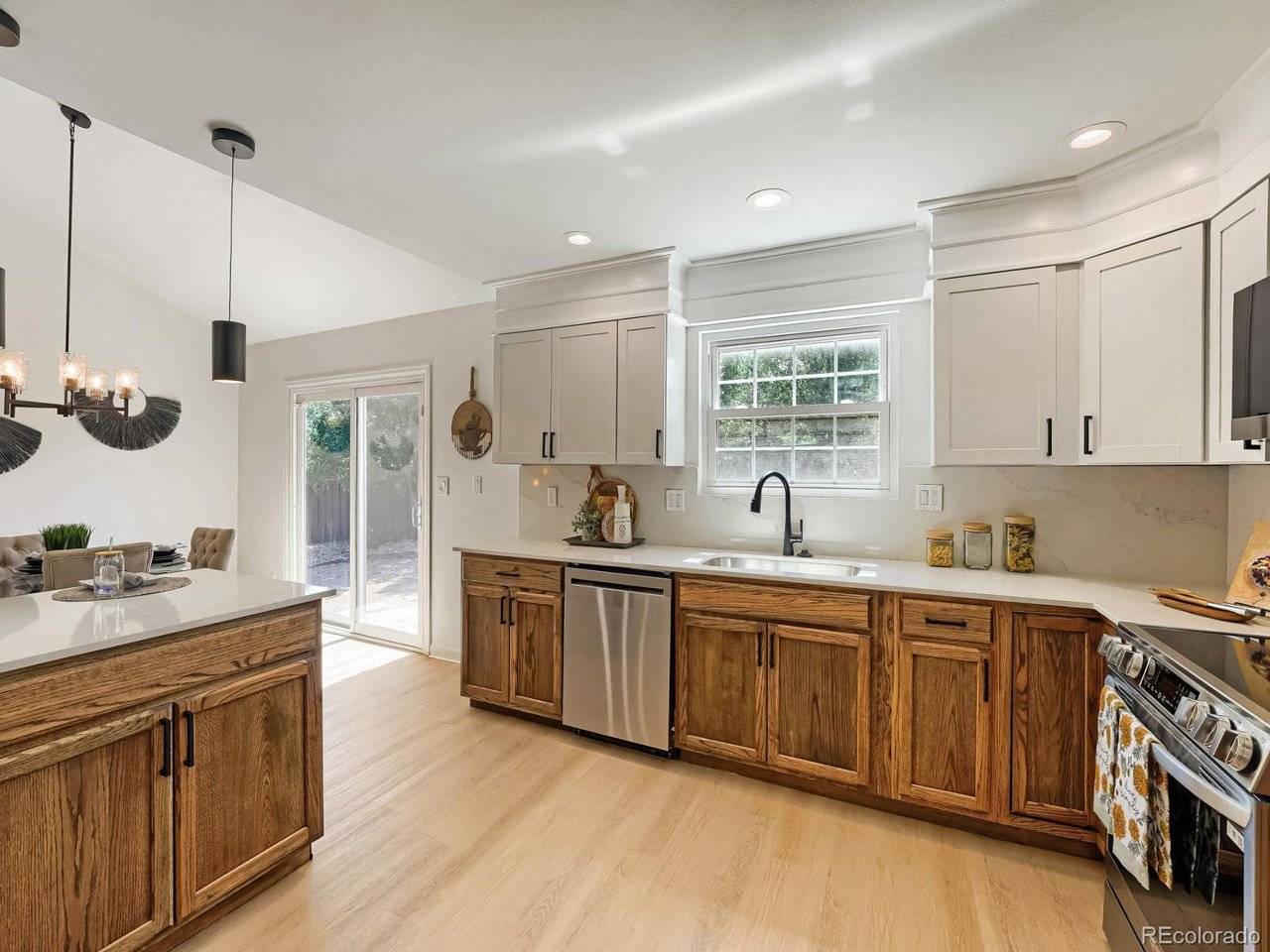 6158 E Hinsdale, Centennial, CO 80112