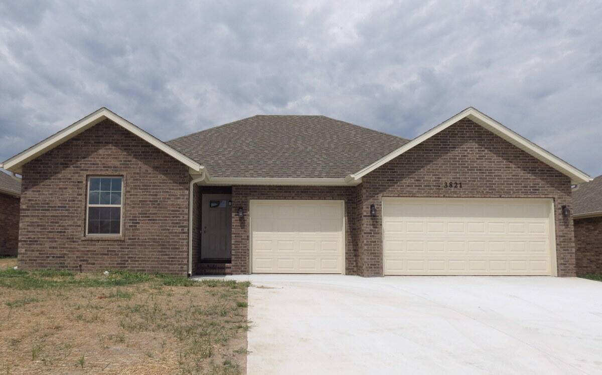 3821 W Riley ST, Bolivar, MO 65613