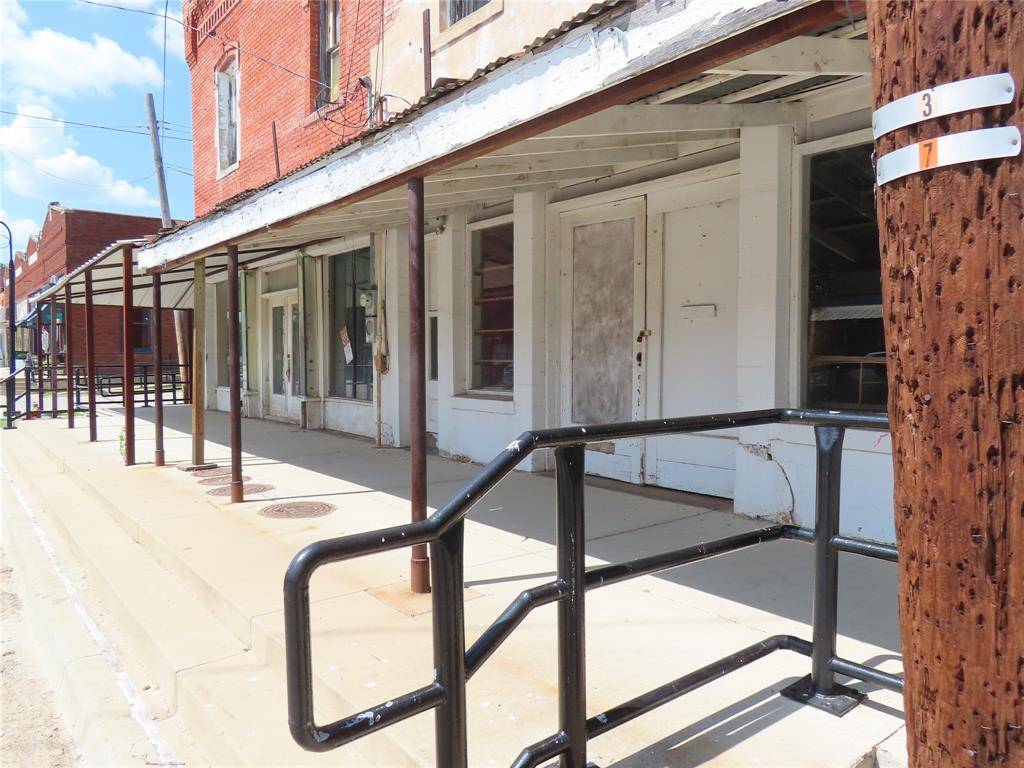 307 N Main Street, Kemp, TX 75143