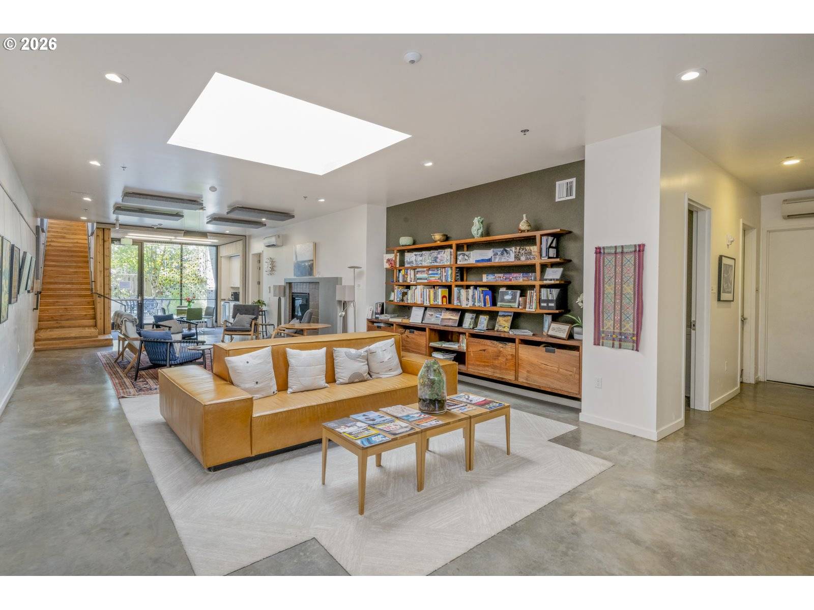 4262 SE Belmont ST #201, Portland, OR 97215