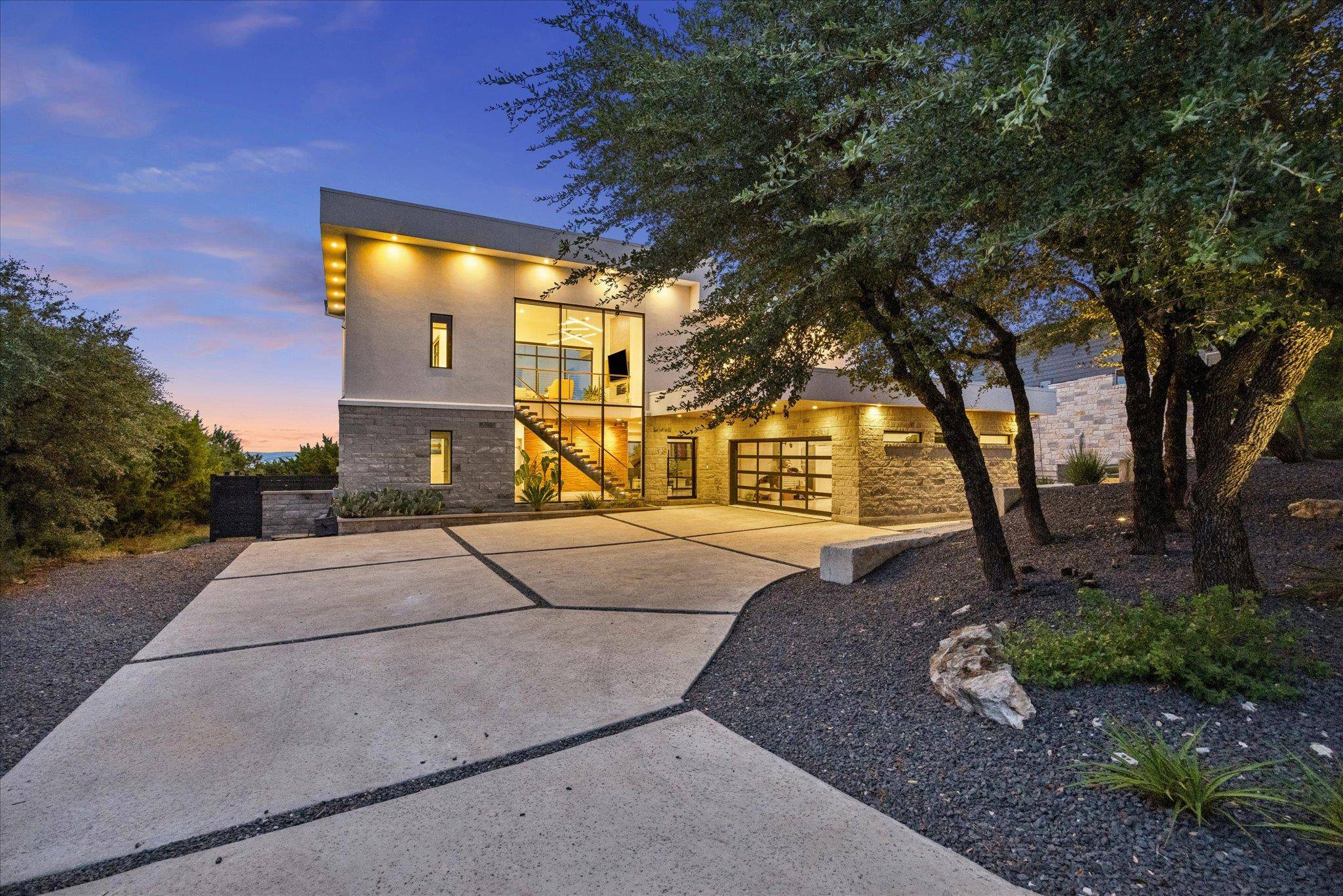 8610 Buffalo TRL, Lago Vista, TX 78645