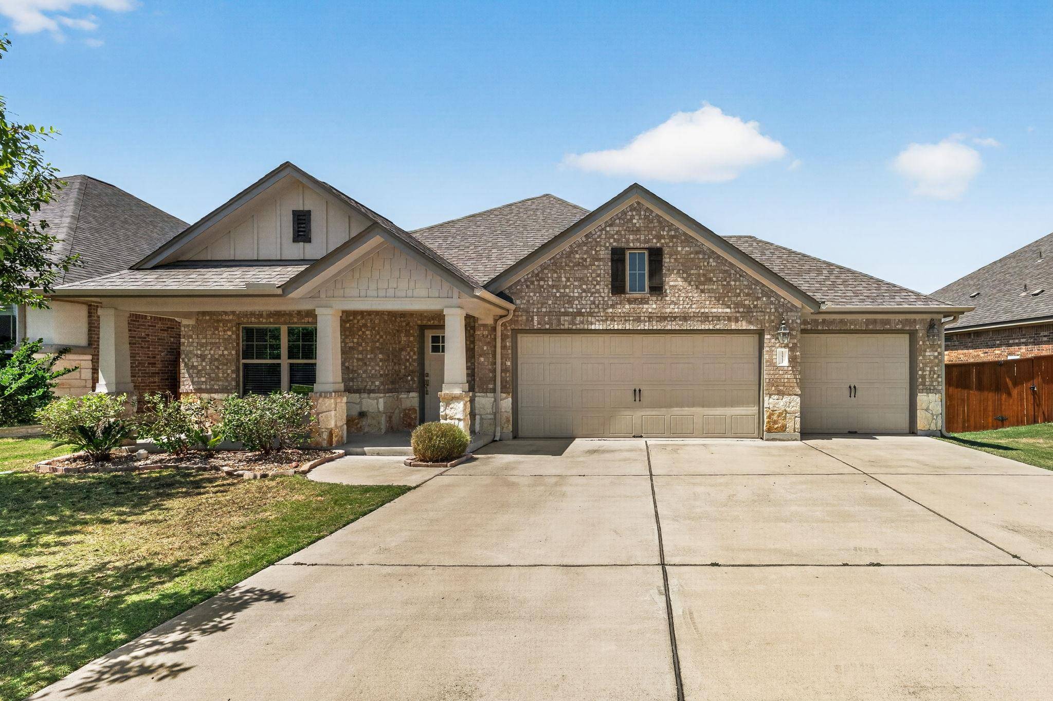 12712 Twisted Root DR, Manchaca, TX 78652
