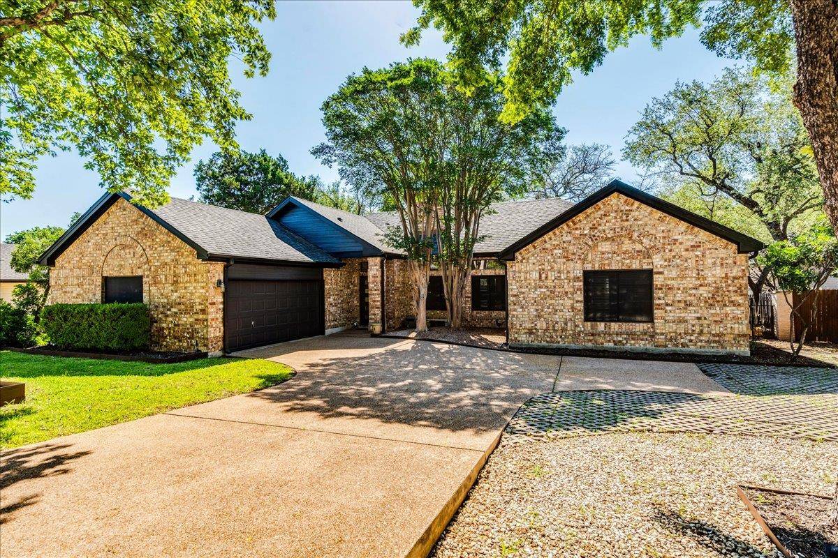 107 Copperleaf RD, Lakeway, TX 78734