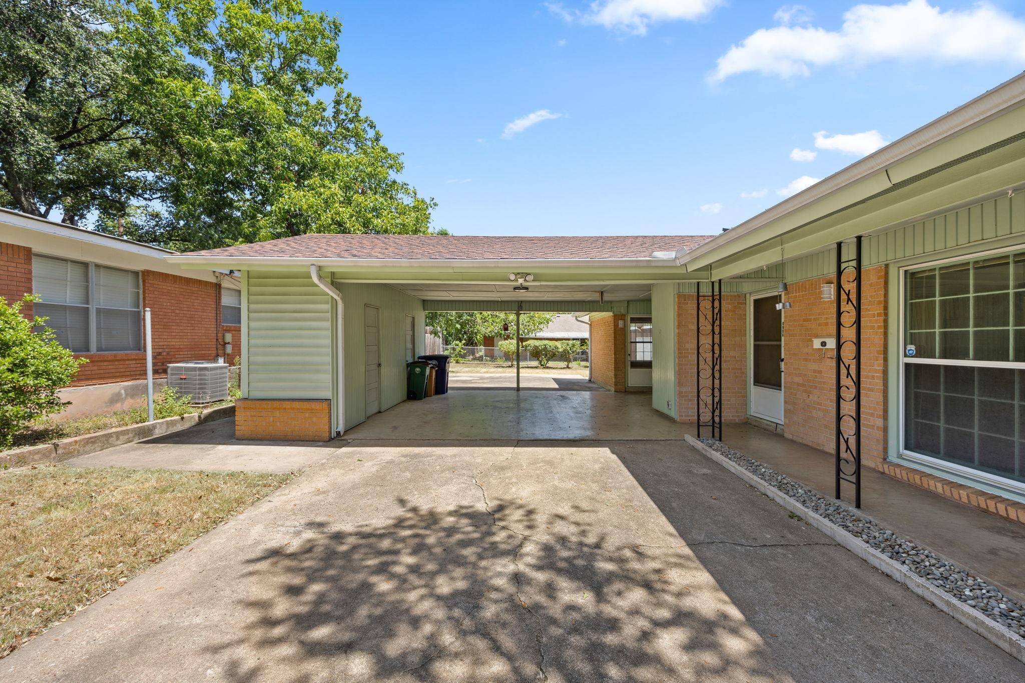 1702 Ridgemont DR, Austin, TX 78723