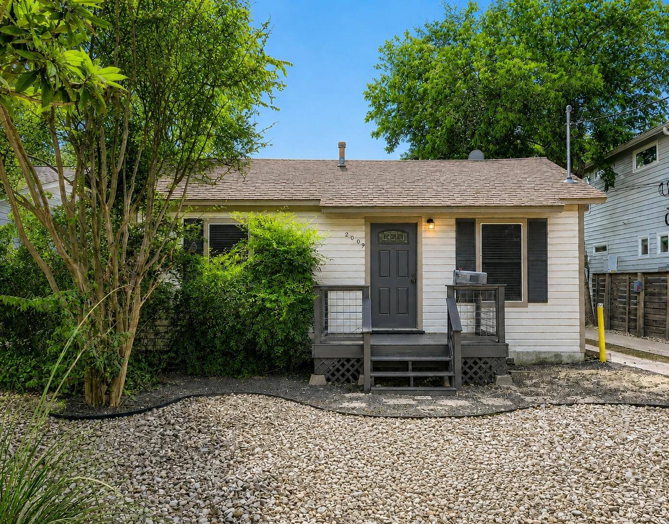 2009 Richcreek RD, Austin, TX 78757