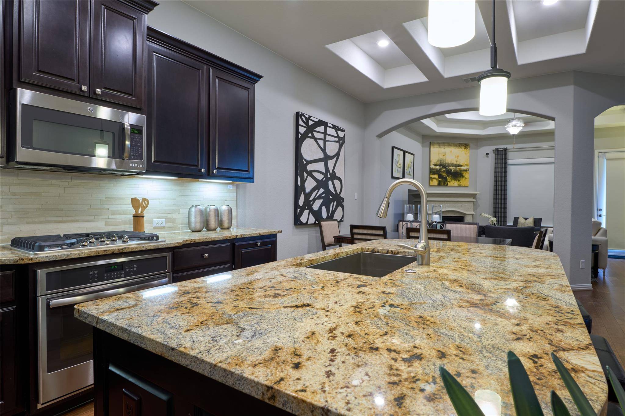 105 Beneteau DR, Austin, TX 78738