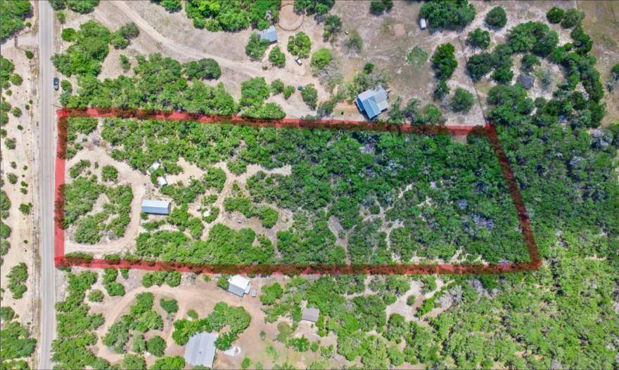 417 Prochnow RD, Dripping Springs, TX 78620