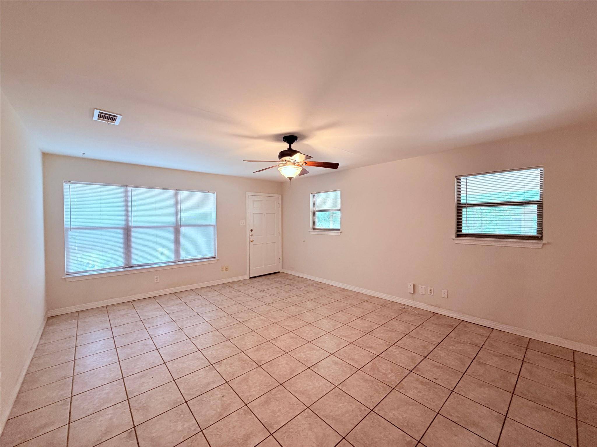 5915 Sunshine DR, Austin, TX 78757