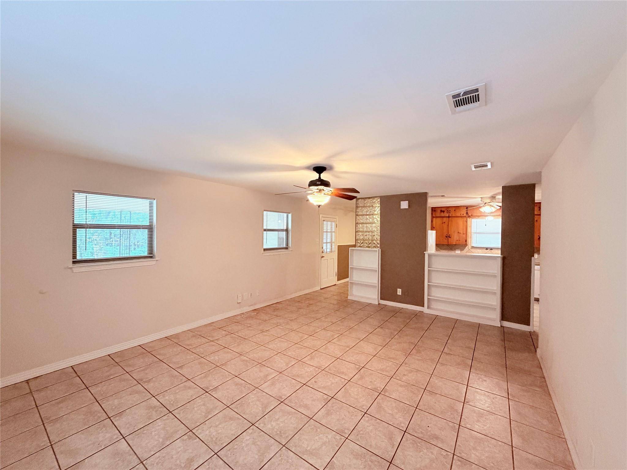 5915 Sunshine DR, Austin, TX 78757