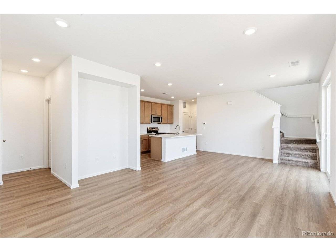 589 N Bently, Watkins, CO 80137