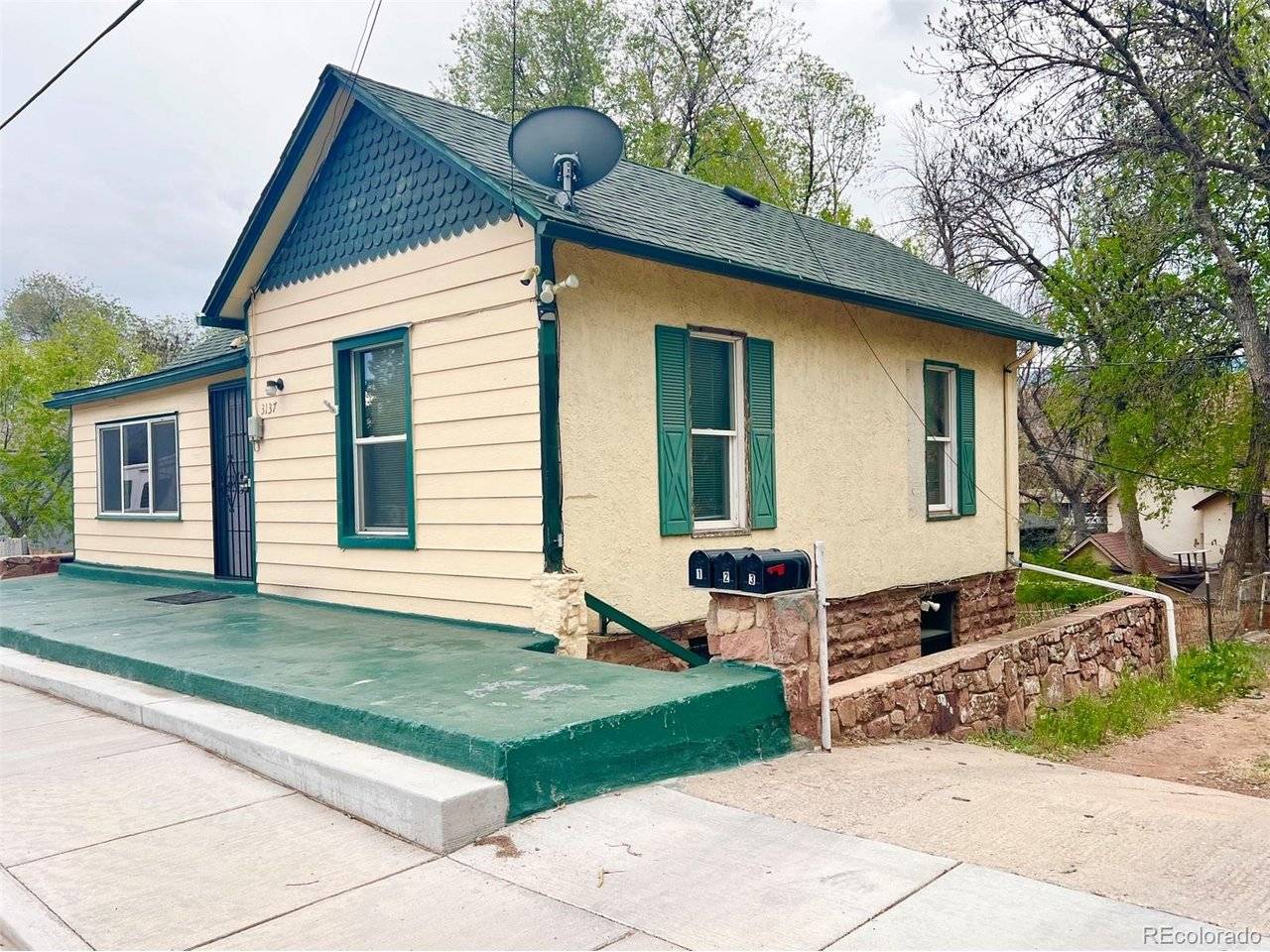 3137 W Pikes Peak, Colorado Springs, CO 80904