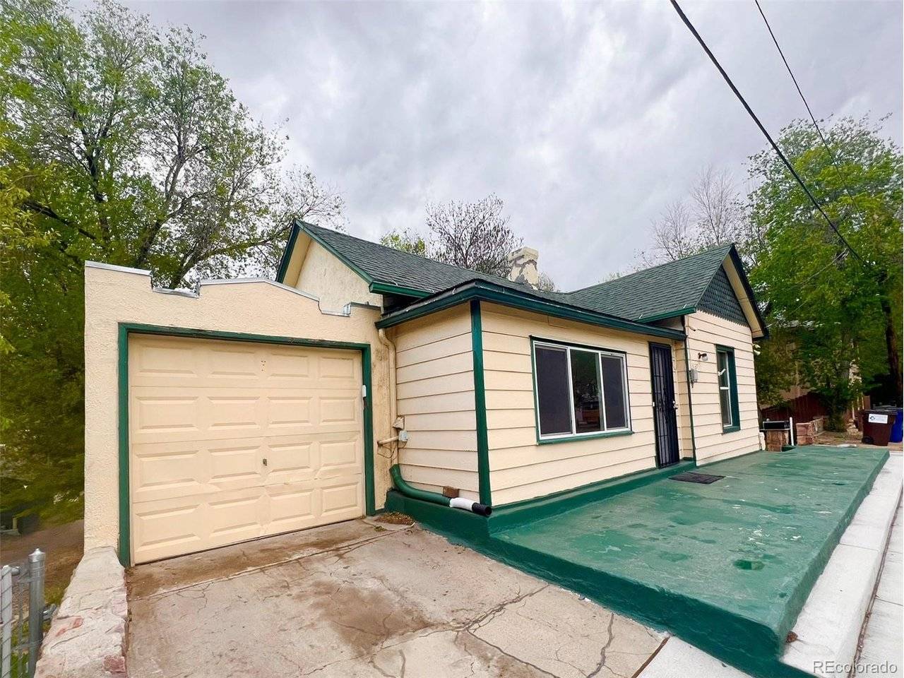 3137 W Pikes Peak, Colorado Springs, CO 80904