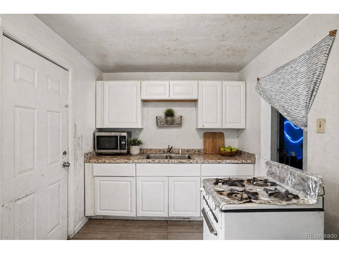 1435 Lima, Aurora, CO 80010