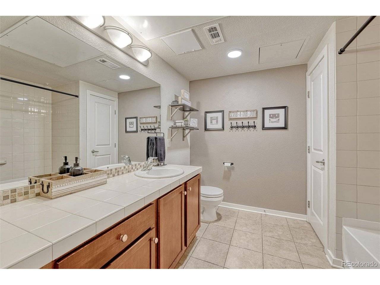 7240 W Custer #412, Lakewood, CO 80226