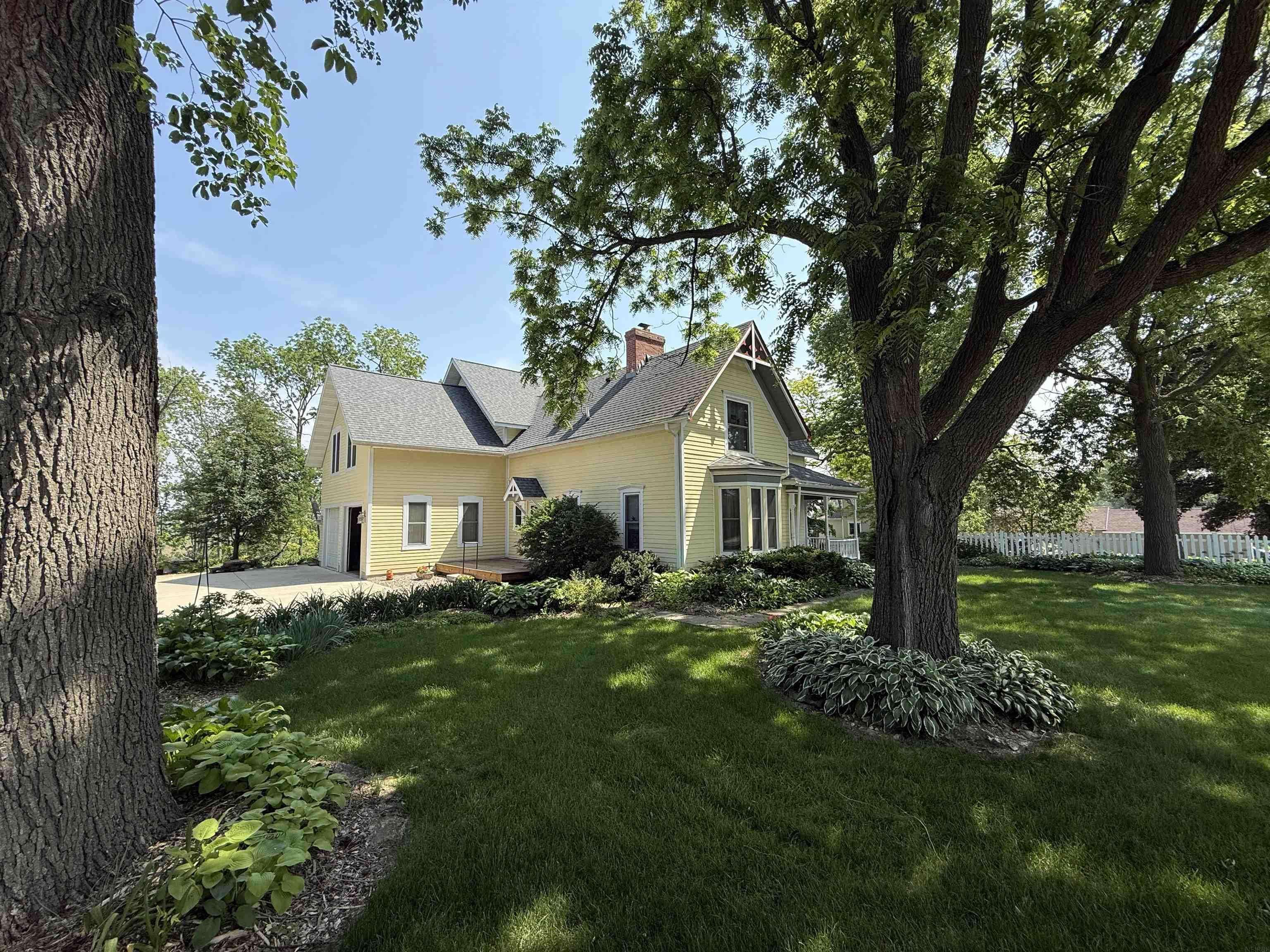 407 W North ST, Calmar, IA 52132