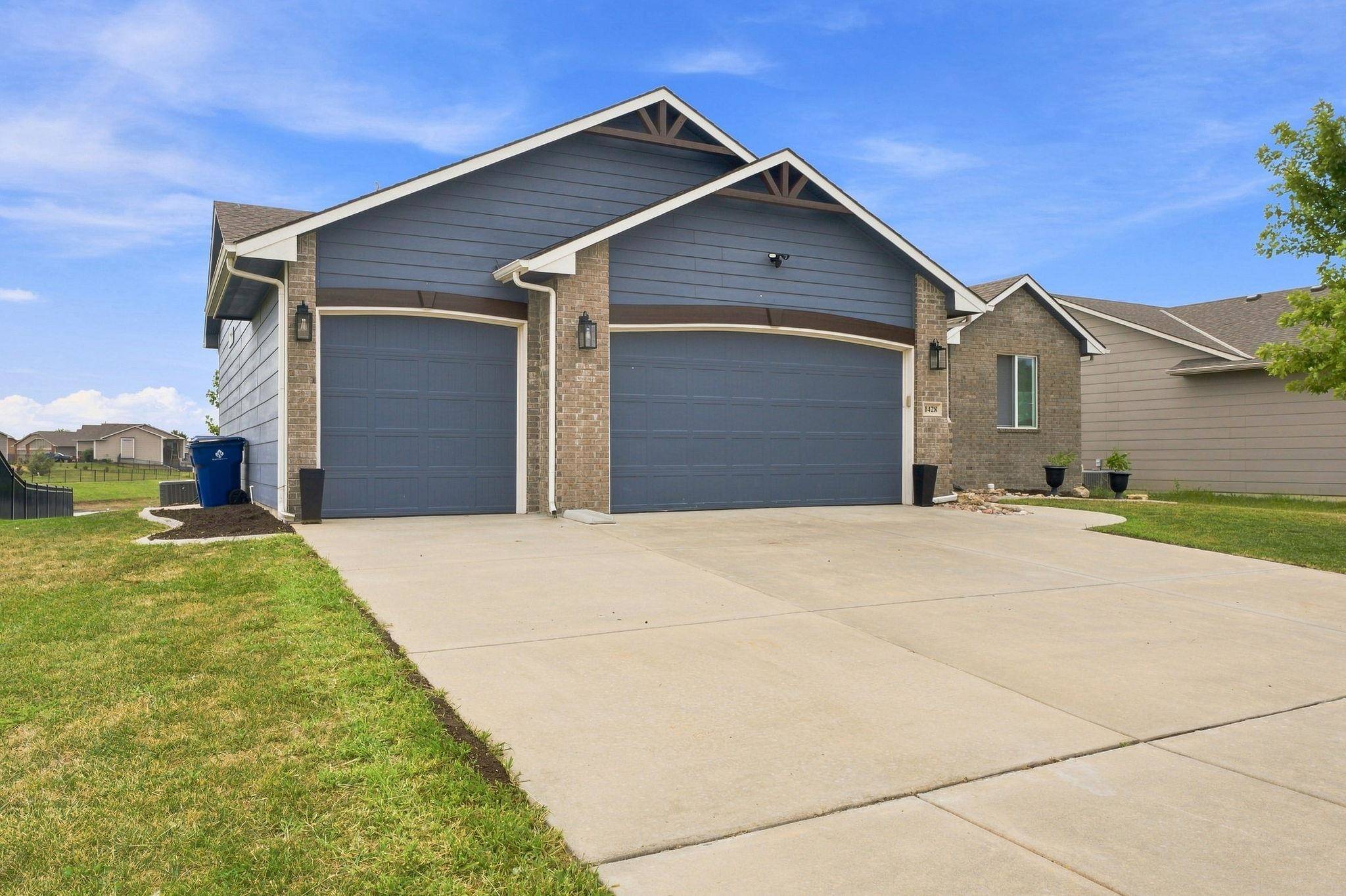 1428 N Aster St, Andover, KS 67002-8584