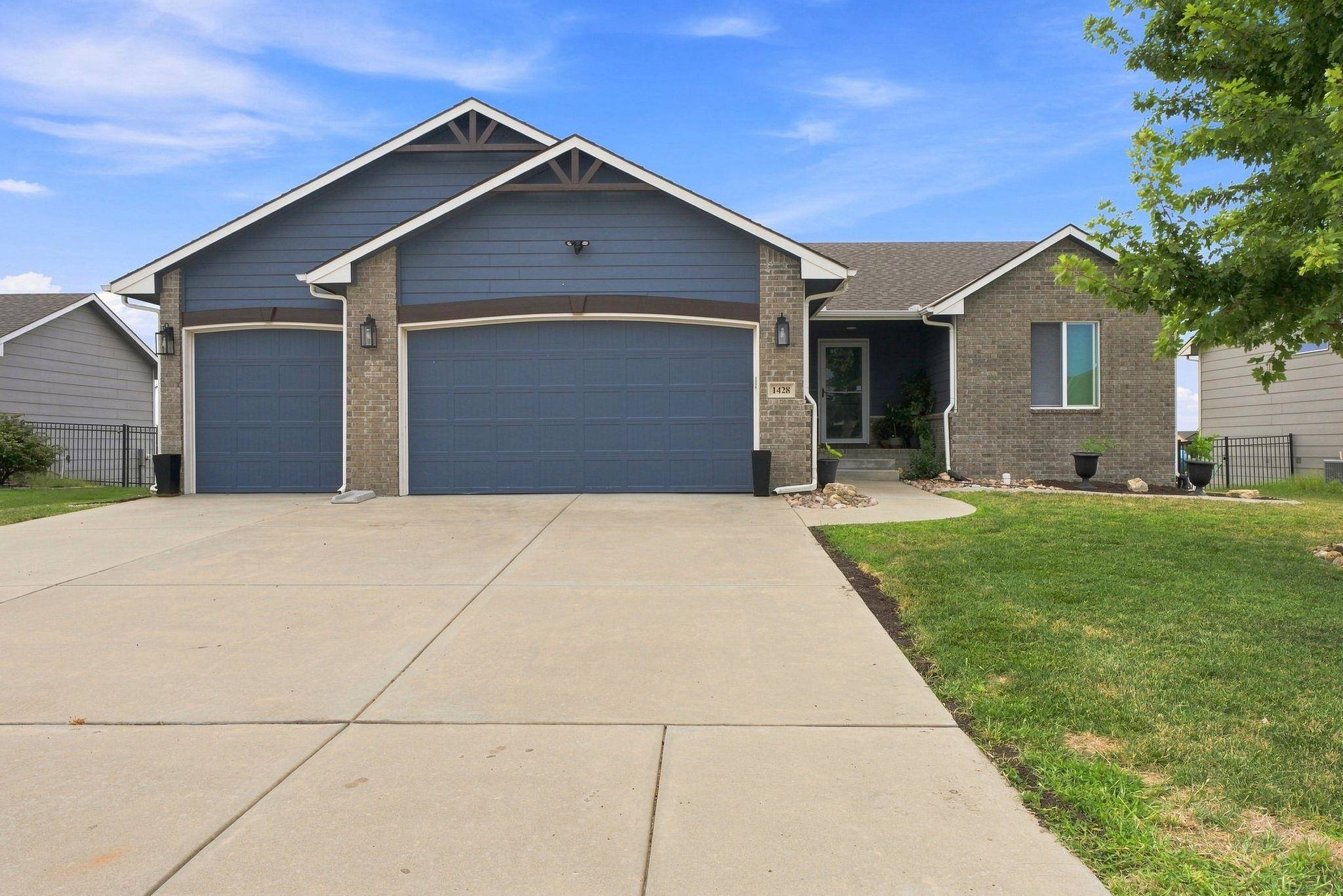 1428 N Aster St, Andover, KS 67002-8584