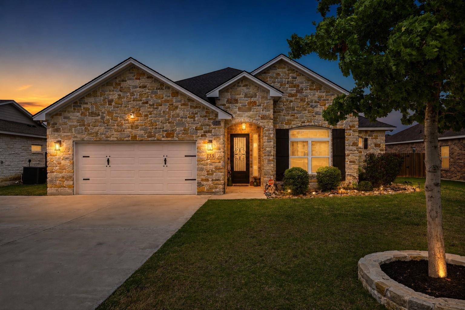 133 Greg LN, Jarrell, TX 76537