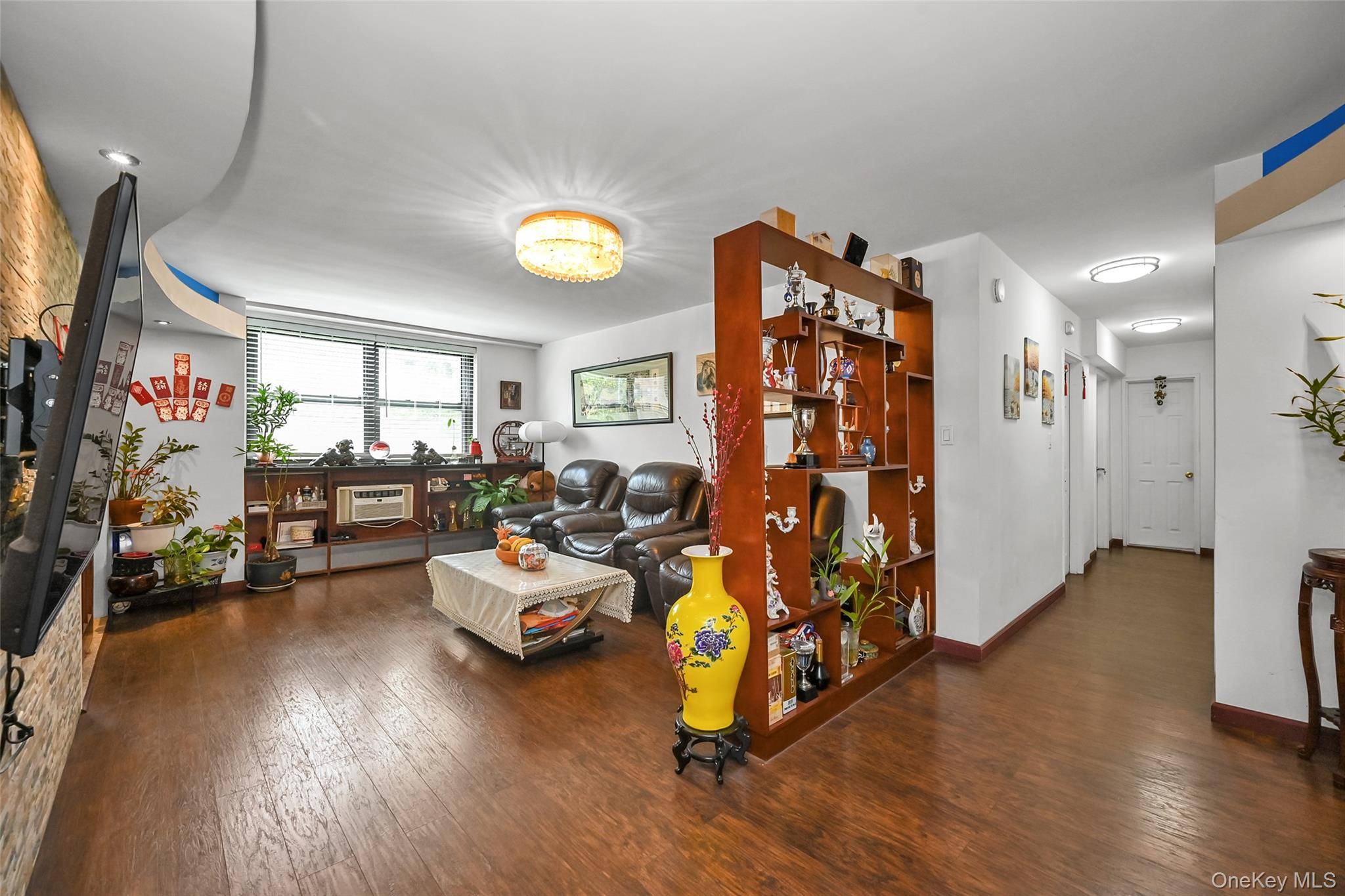99-05 59 Ave #5C, Corona, NY 11368