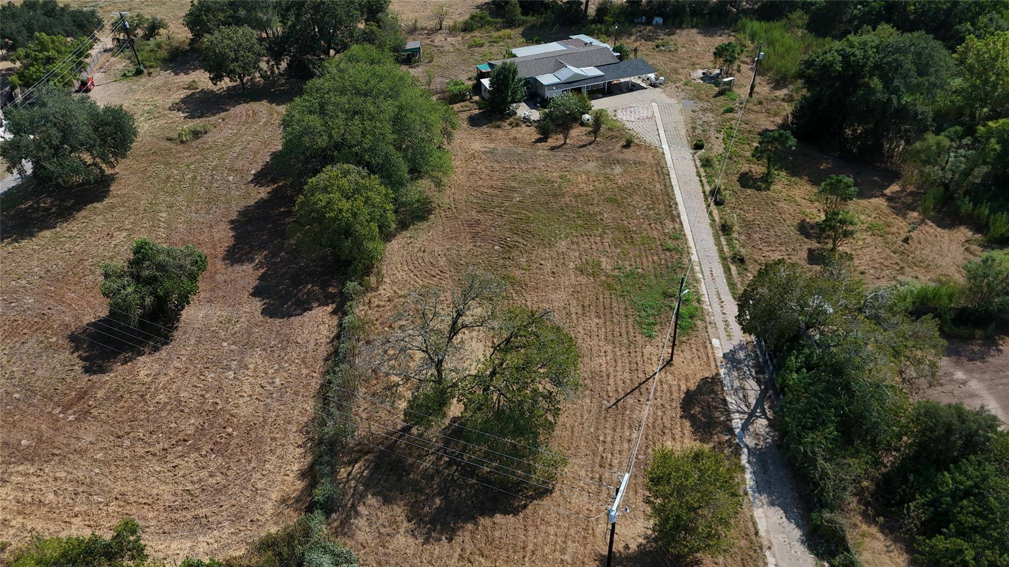 1225 W Highway 71 HWY W, Smithville, TX 78957