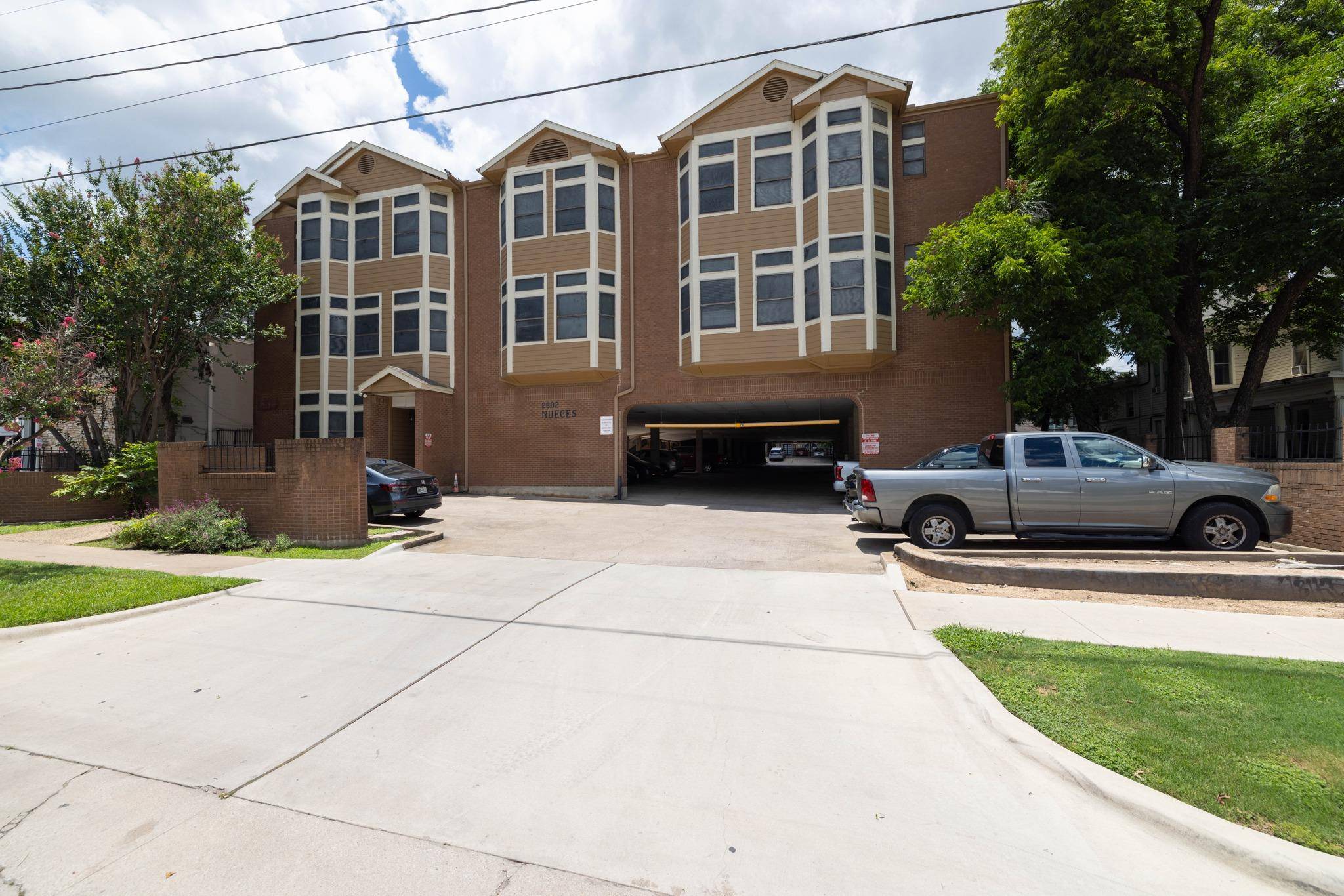 2802 Nueces ST #201, Austin, TX 78705
