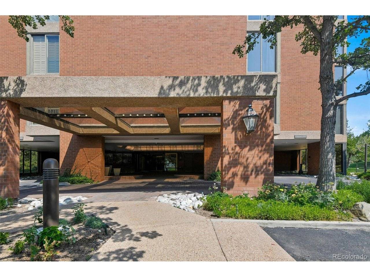 1900 E Girard #203, Englewood, CO 80113