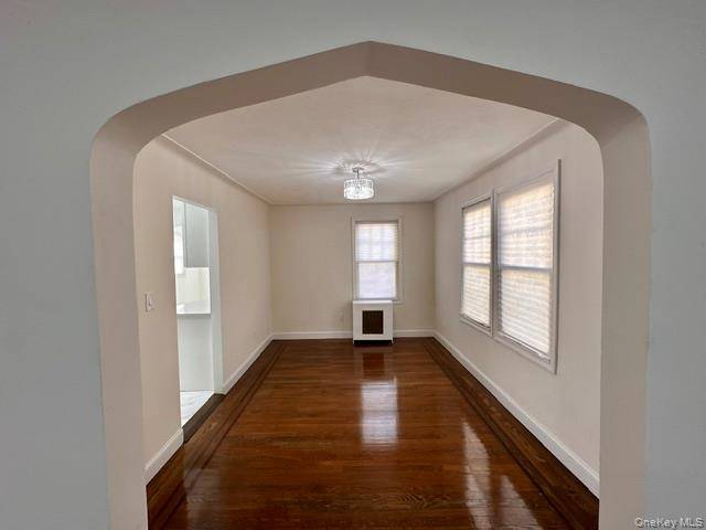 1424 Kiefer AVE, Elmont, NY 11003