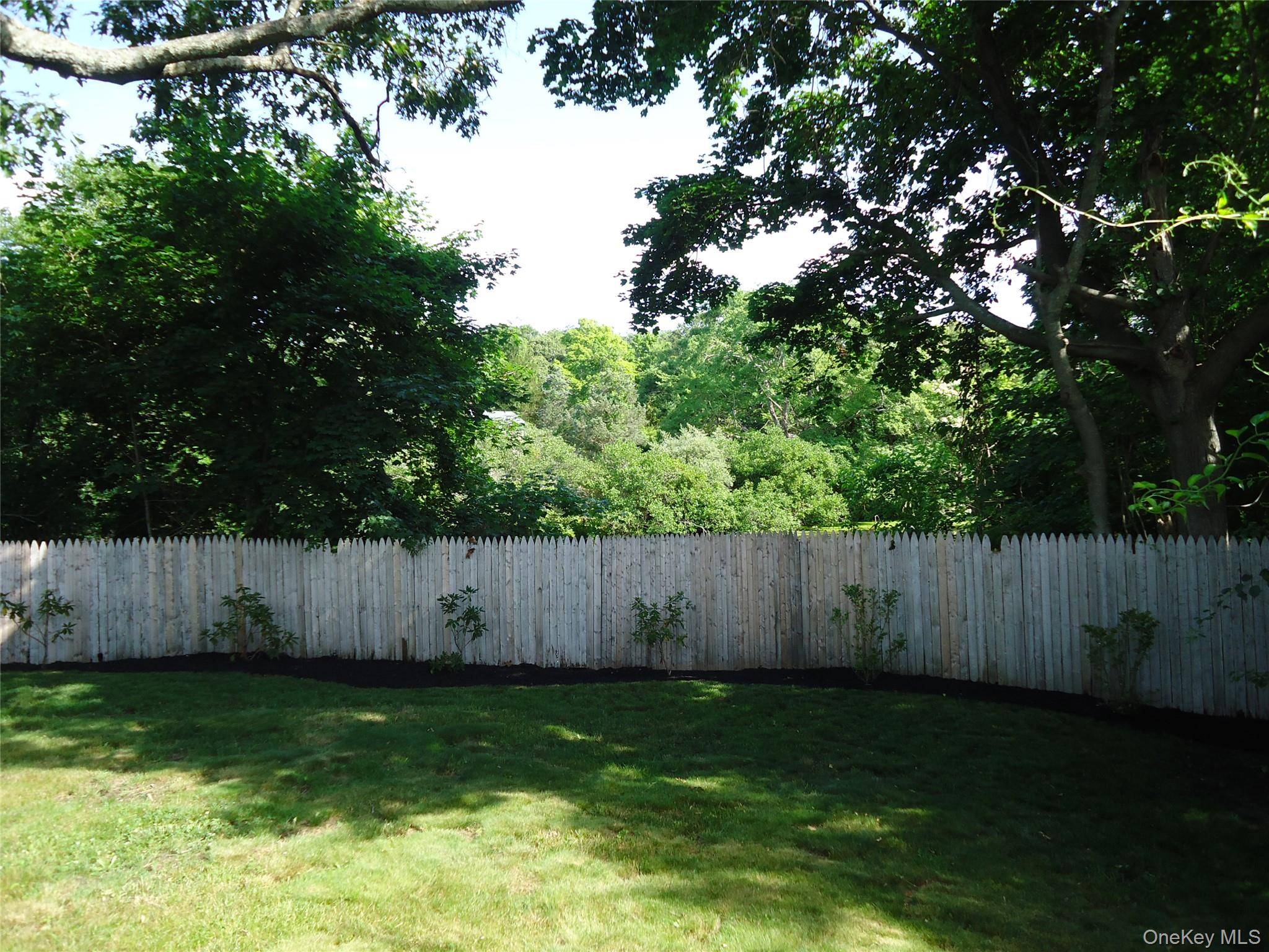 860 Flanders RD, Flanders, NY 11901