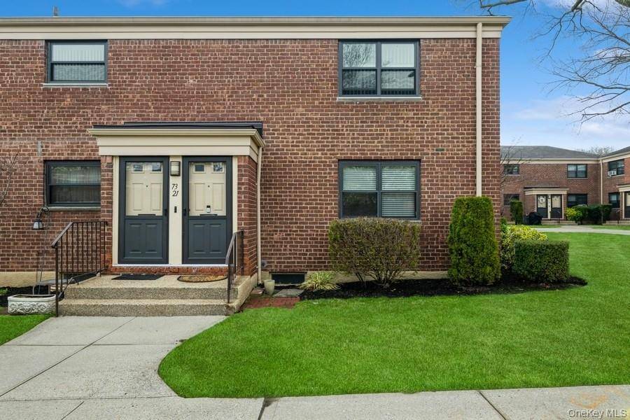 73-21 220th ST #139B2, Oakland Gardens, NY 11364