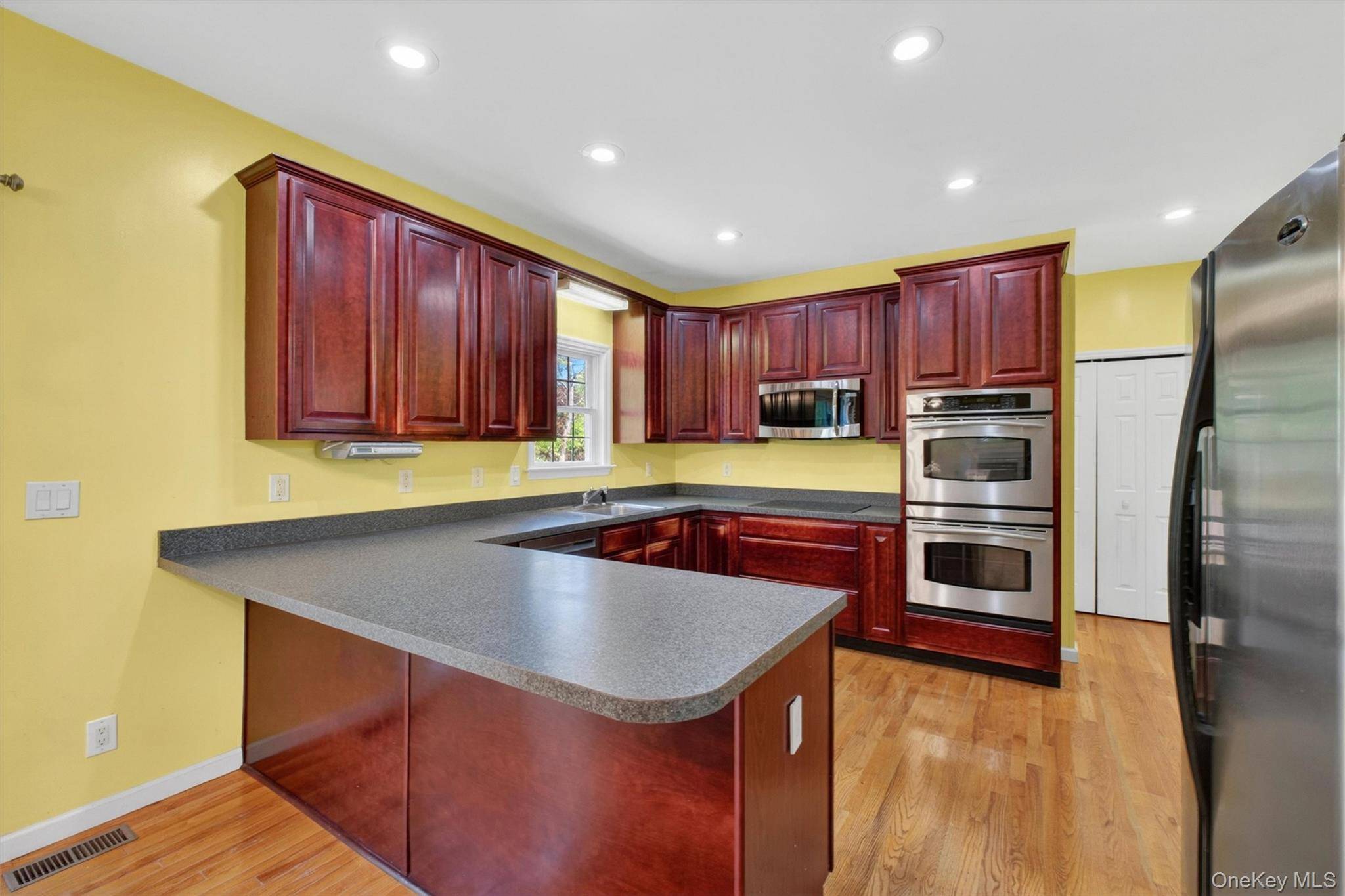 172 Westchester AVE, Buchanan, NY 10511