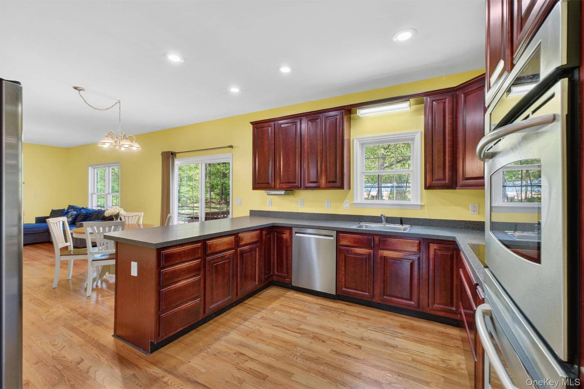 172 Westchester AVE, Buchanan, NY 10511
