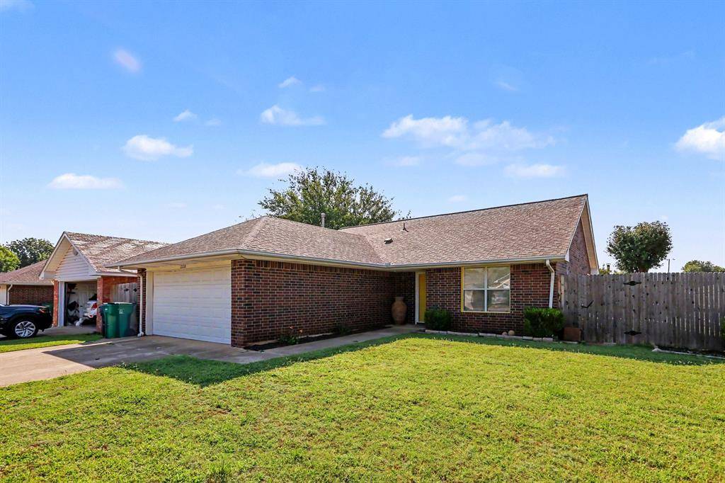 12288 SW 11th ST, Yukon, OK 73099