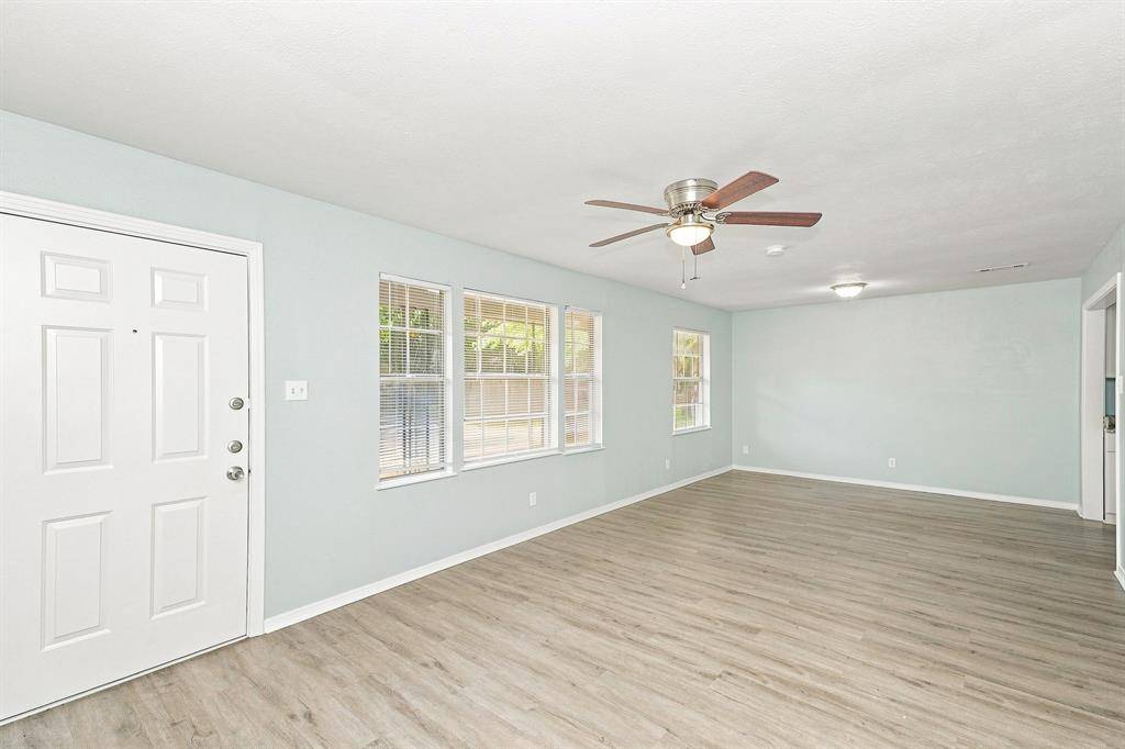 5736 Aton Avenue, Westworth Village, TX 76114