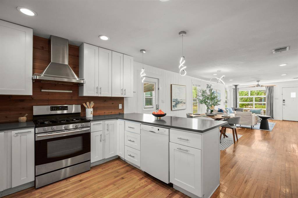 1184 Navasota ST, Austin, TX 78702