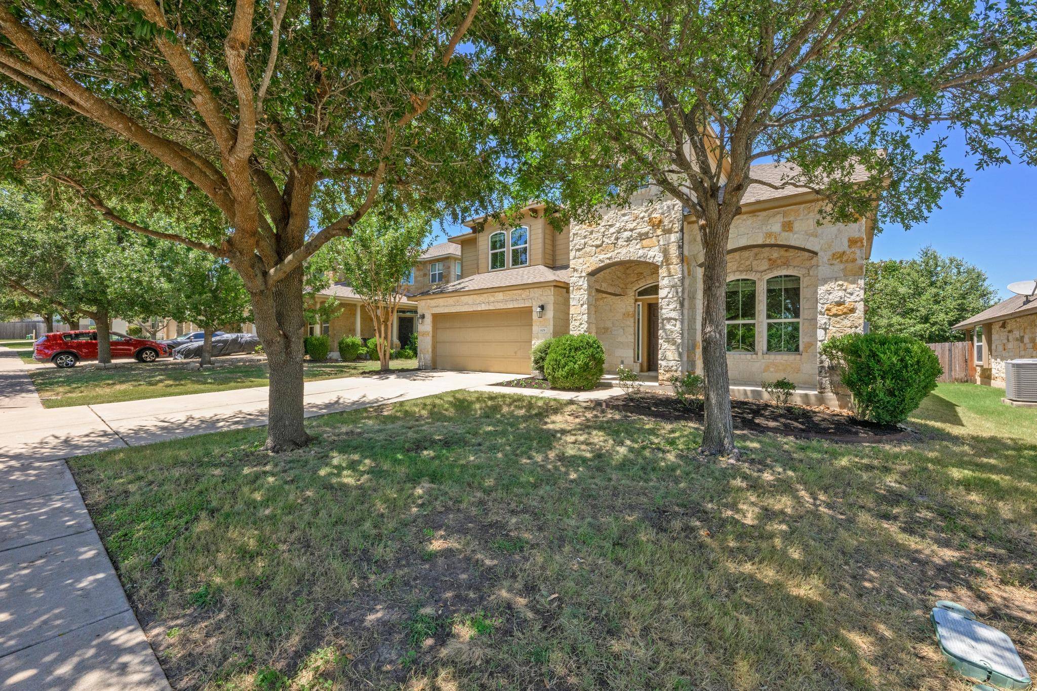 608 Royal Burgess DR #A, Round Rock, TX 78664