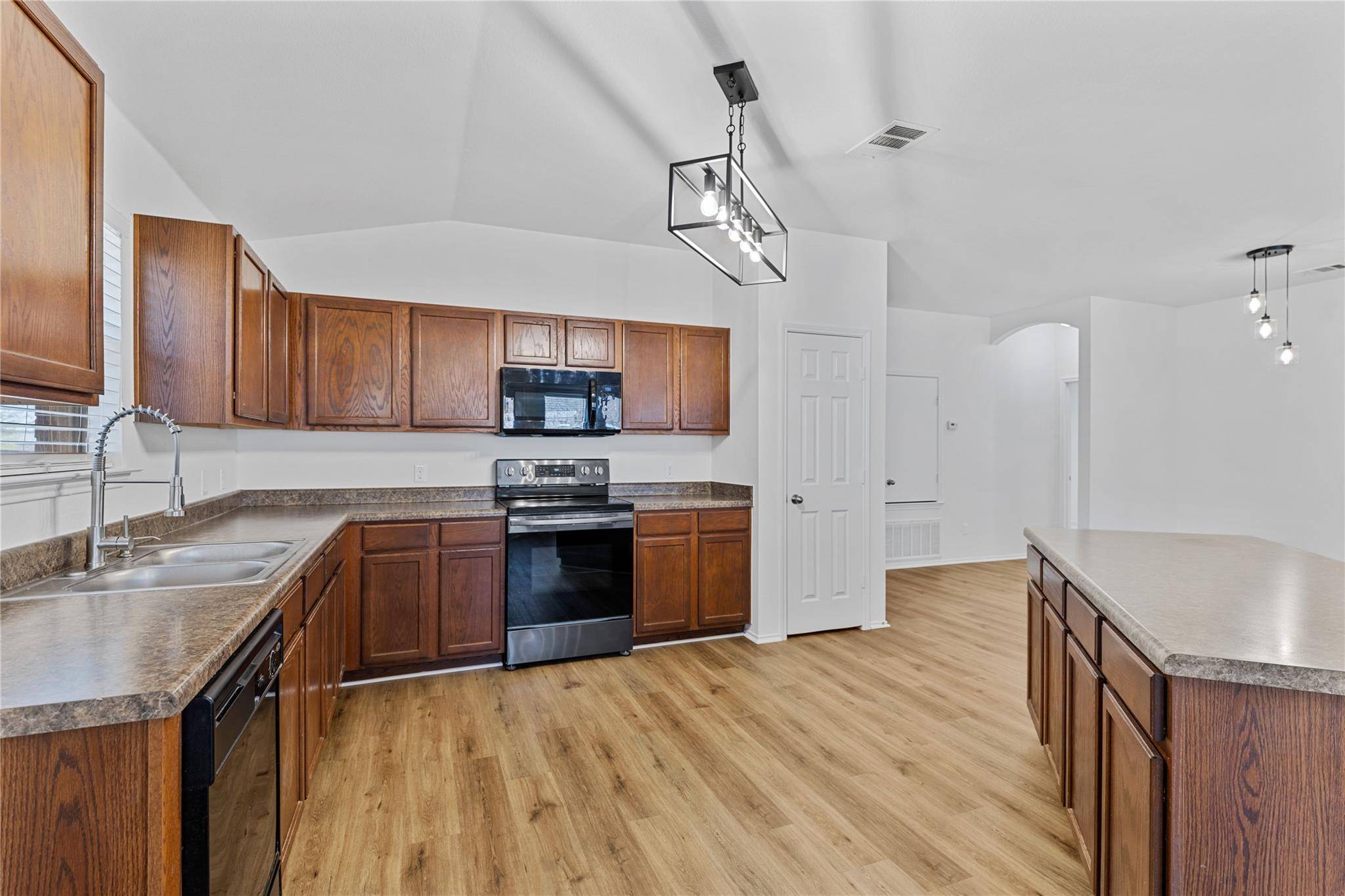 1310 Grande Mesa DR, Georgetown, TX 78626